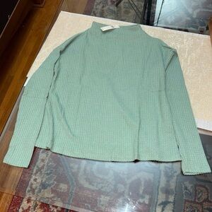Elegant Green Turtleneck Sweater